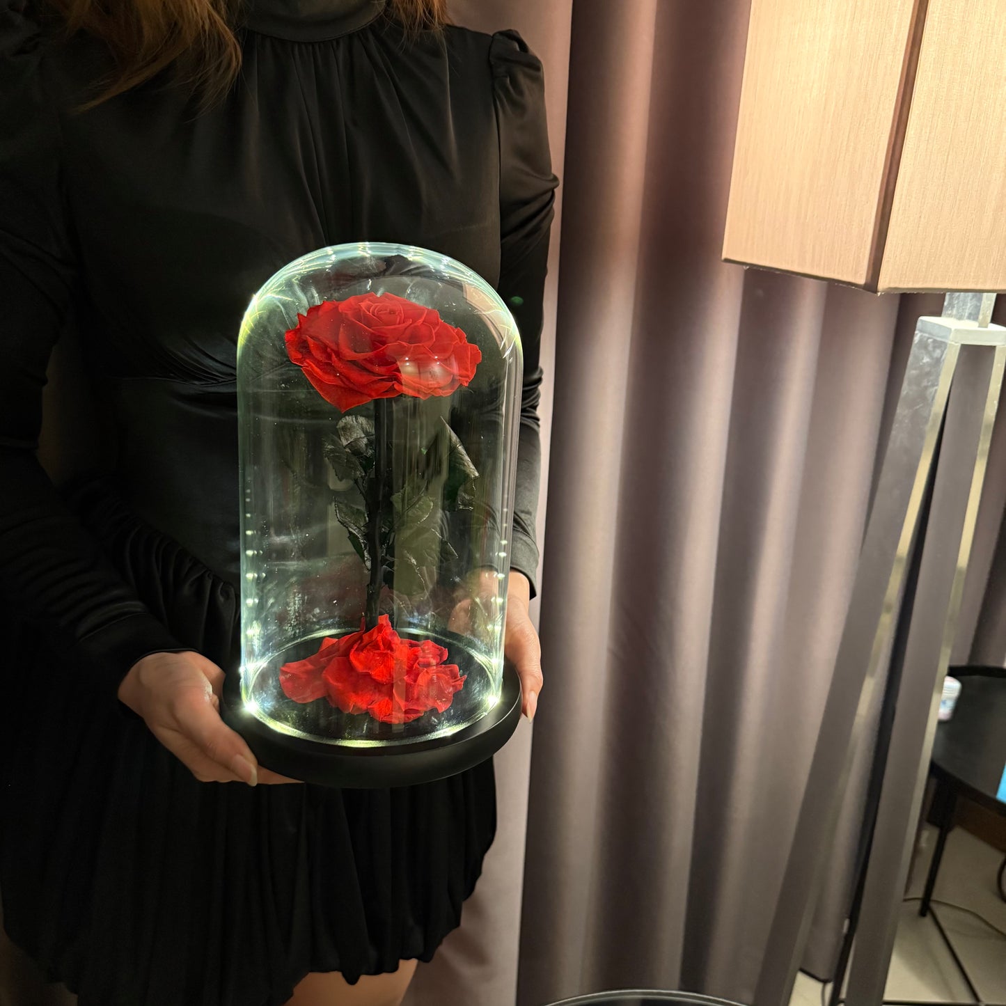 ดอกกุหลาบ โดมอมตะ มีไฟ